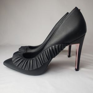 Ted Baker Black Leather Ruffle Trim Heel Pumps Size 9.5